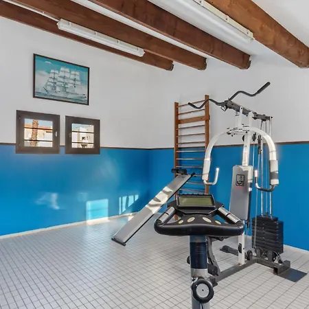 Monica By Pom, A 200m, Piscine, Sauna דירה