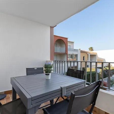 Monica By Pom, A 200m, Piscine, Sauna