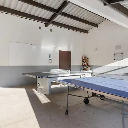 דירה Monica By Pom, A 200m, Piscine, Sauna אגדה