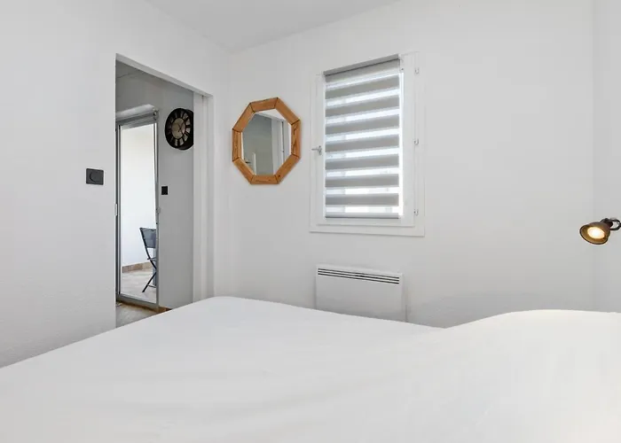 Monica By Póm, à 200m, Piscine, Sauna *